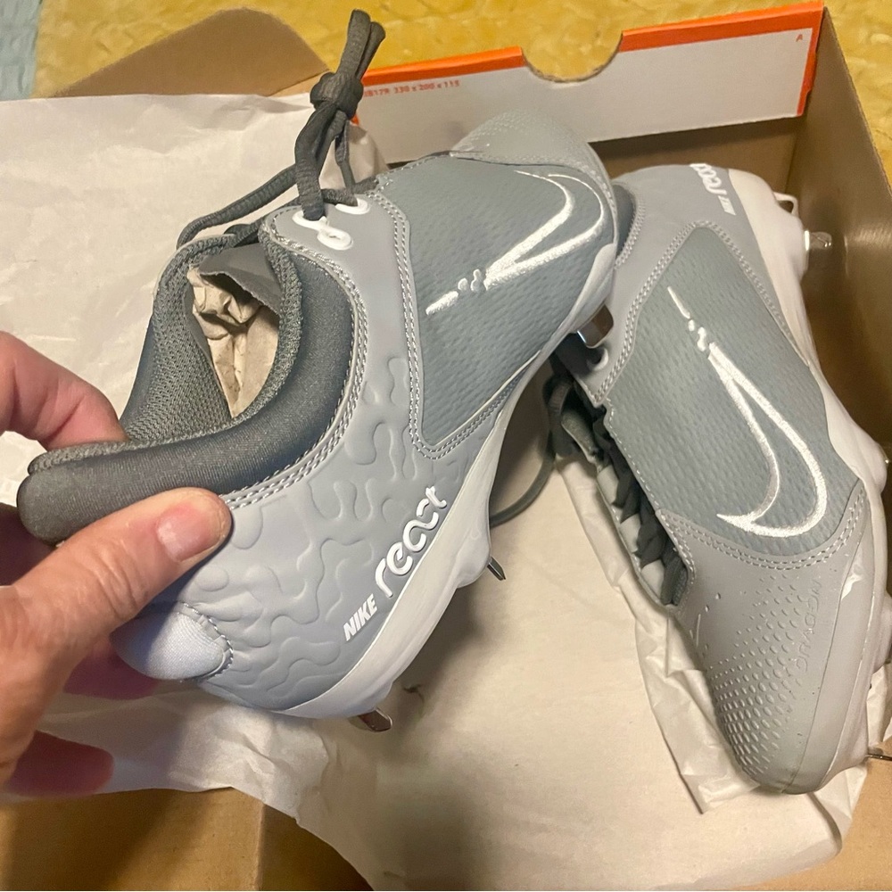 Nike Hyperdiamond 4 Elite Softball Metal Cleats Women’s Size 9 - Picture 3 of 5